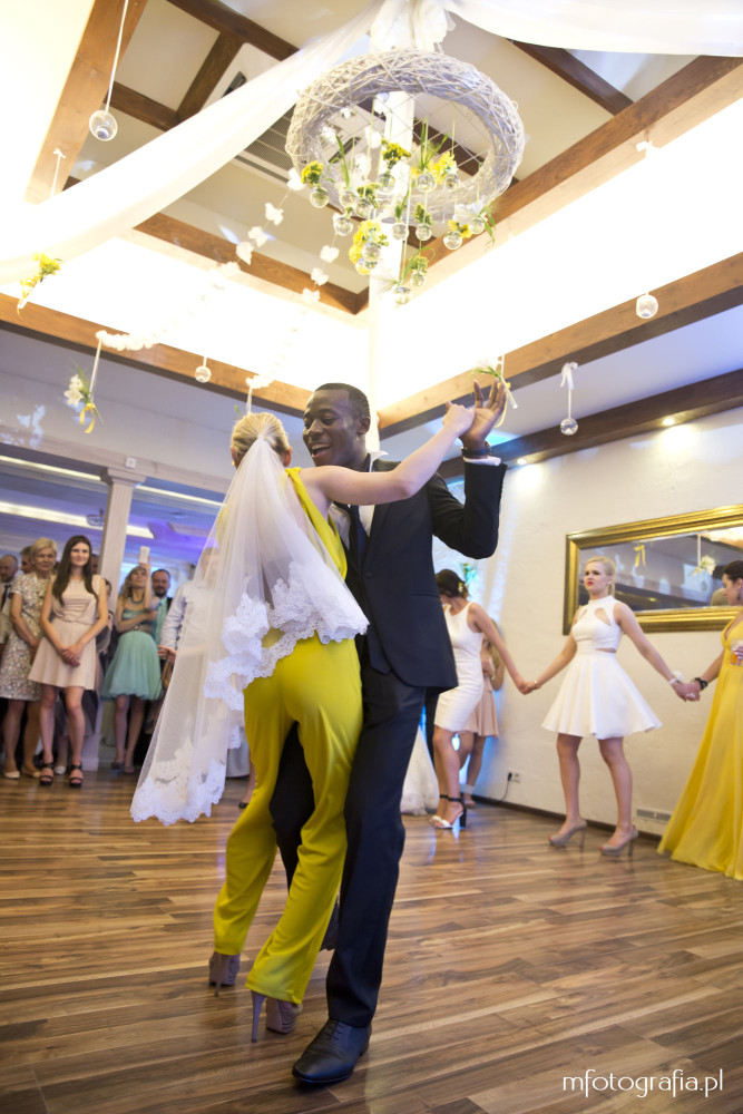 zdjęcie zabawy weselnej w Polsce